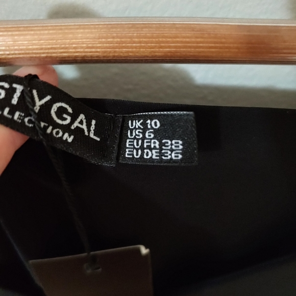 It's Tie To Go ruffle mini dress - Picture 5 of 6